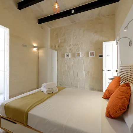 Lovely House Private By Vallettastay Ostello