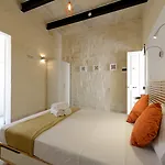 Lovely House Private By Vallettastay Hostel